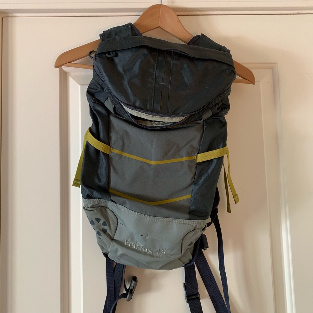 Daypack 15 L Backpack